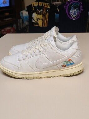 Nike Dunk Low SE "The Future is Equal" casual low top skateboard sneakers size 9